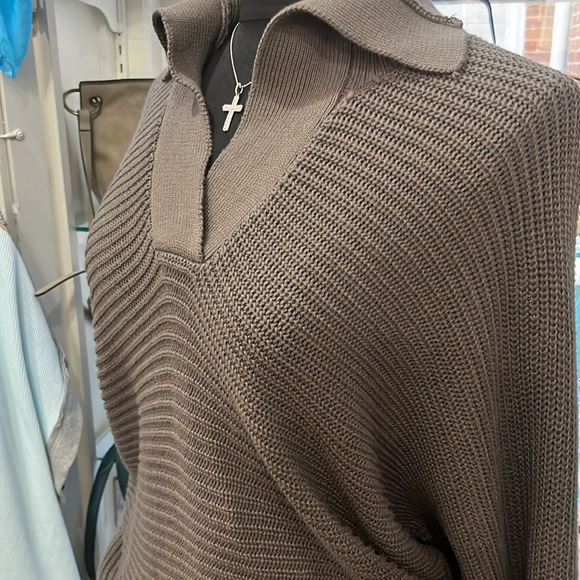 NWT Dark Cobblestone Sweater. - Picture 2 of 6